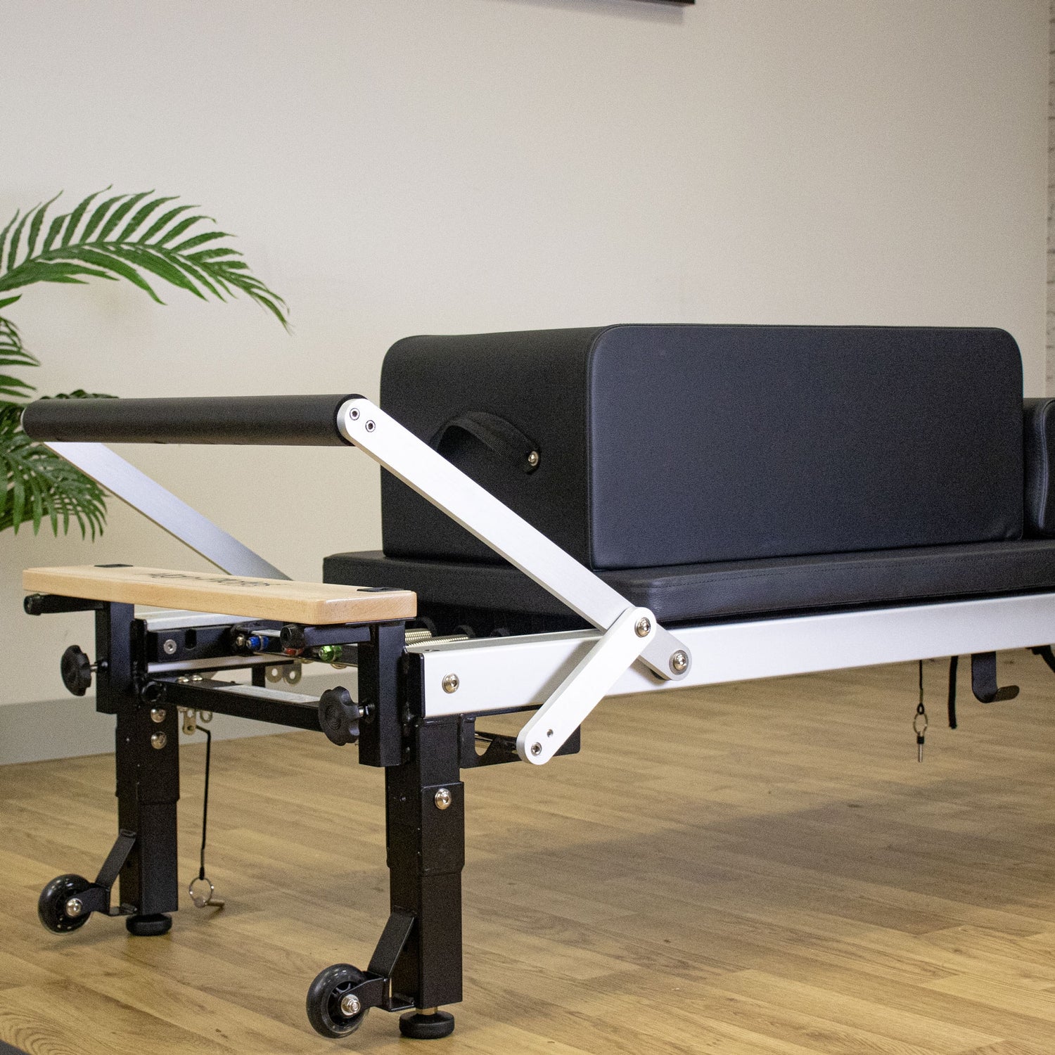 Align-Pilates Curved Pro Reformer Sitting Box
